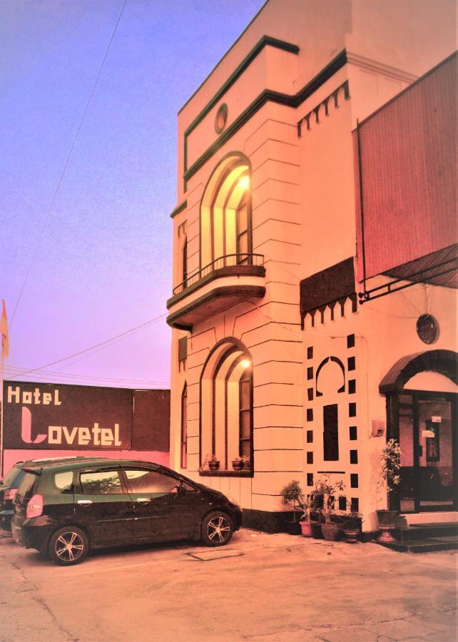 Reddoorz Near Jalan Sudirman Padang Otel Dış mekan fotoğraf