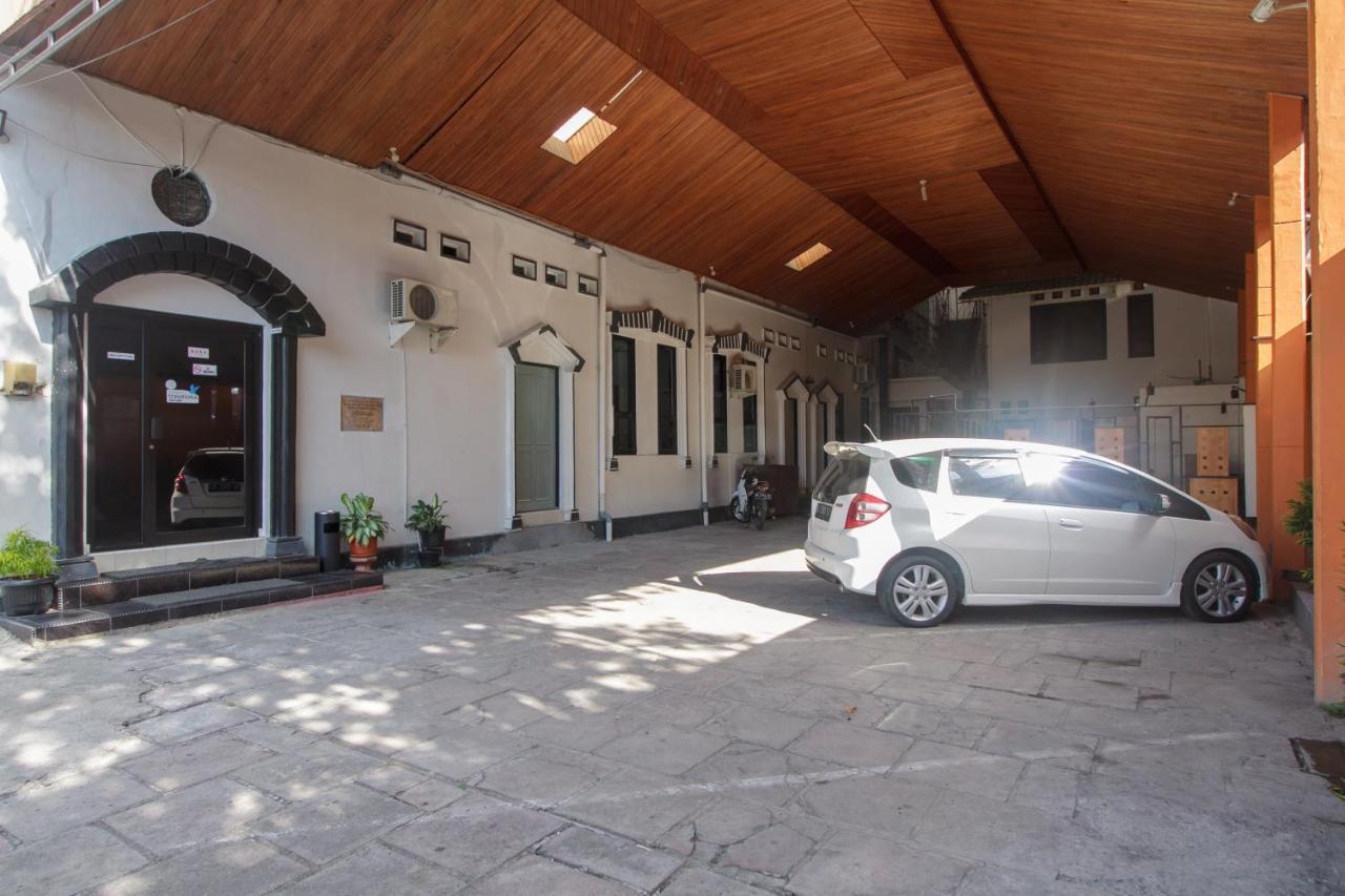 Reddoorz Near Jalan Sudirman Padang Otel Dış mekan fotoğraf