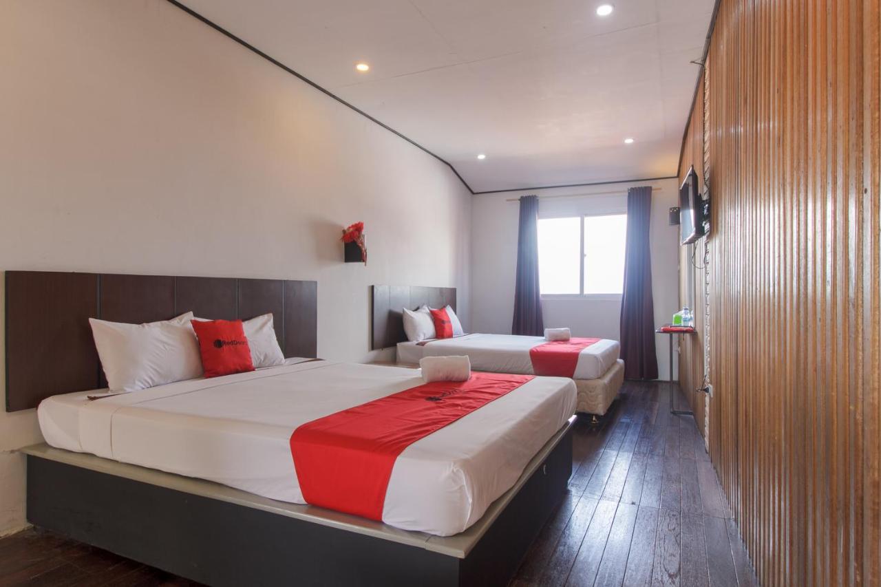Reddoorz Near Jalan Sudirman Padang Otel Dış mekan fotoğraf
